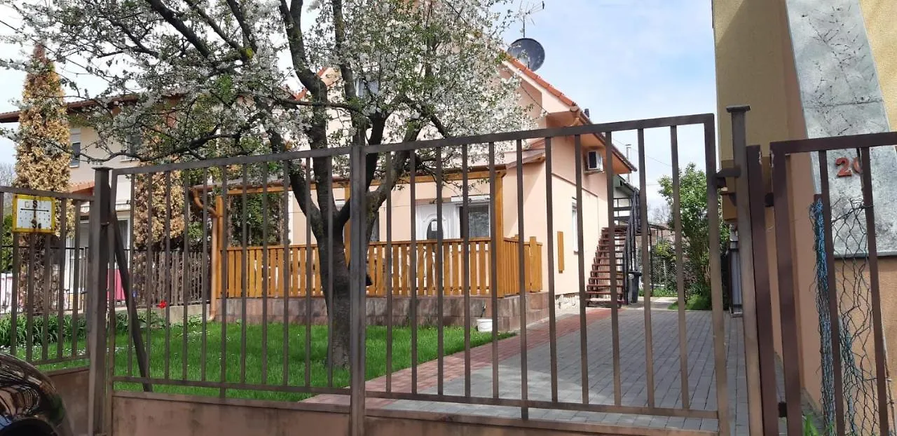 Rozsa Nyaralo Villa Hajduszoboszlo